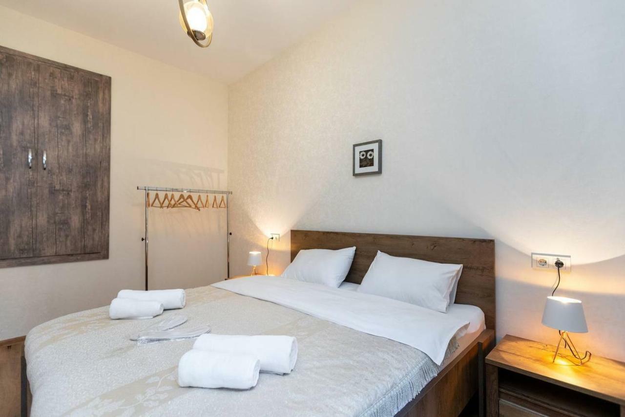 Wehost Stylish Apartment In Old Тбилиси Экстерьер фото